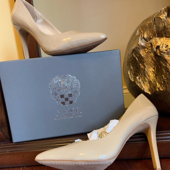 Vince Camuto Smooth Patent Blush Heel - Picture 2 of 6